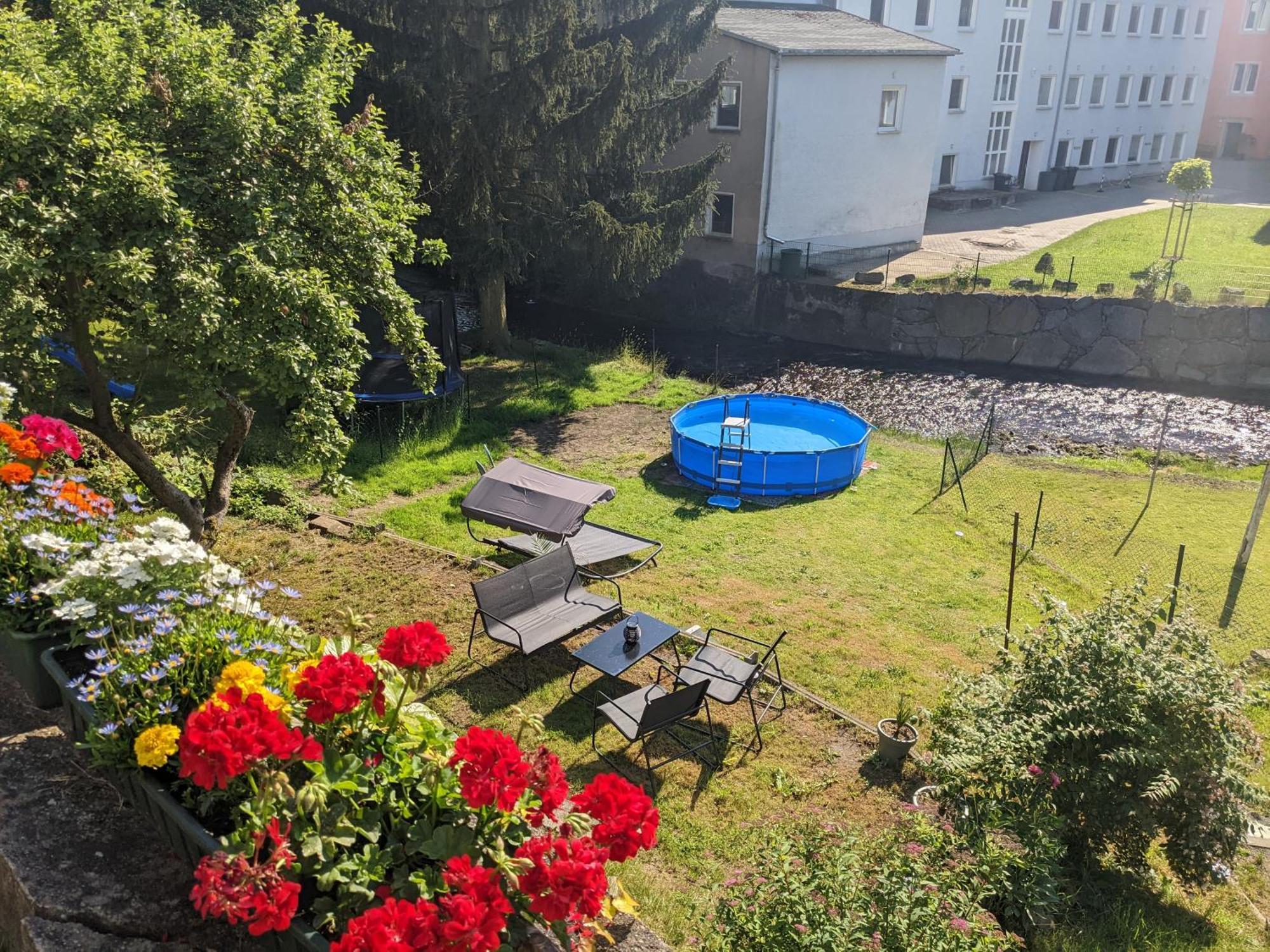 Famzi - Urlaubsmagie - Familienwohnung Mit Gemeinschaftsgarten, -Sauna & -Pool Sebnitz Exterior photo