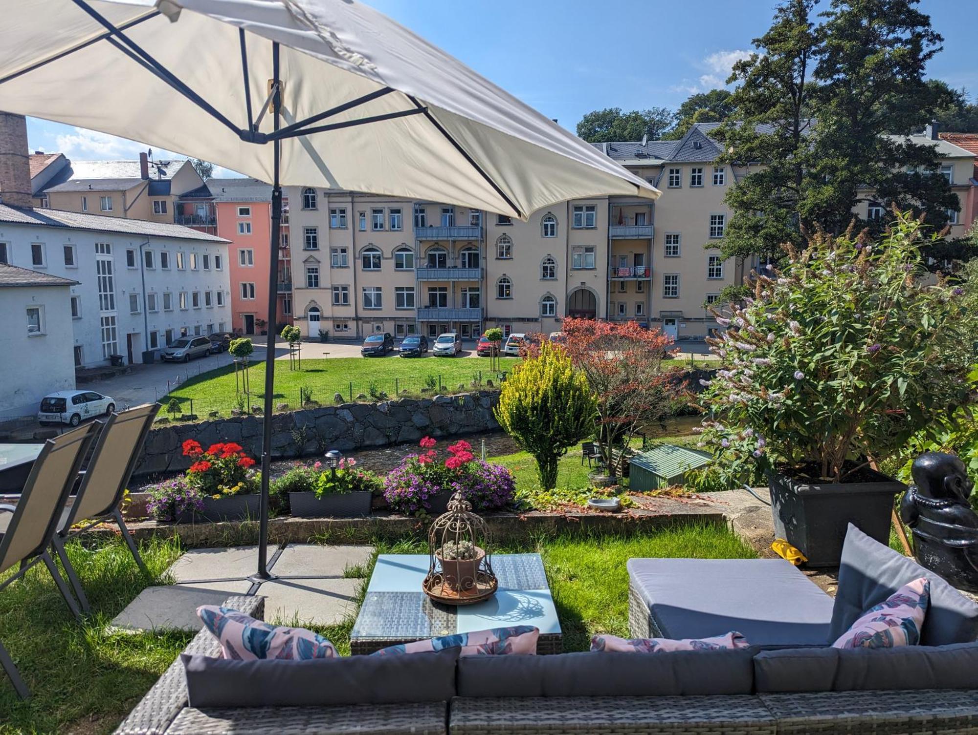 Famzi - Urlaubsmagie - Familienwohnung Mit Gemeinschaftsgarten, -Sauna & -Pool Sebnitz Exterior photo