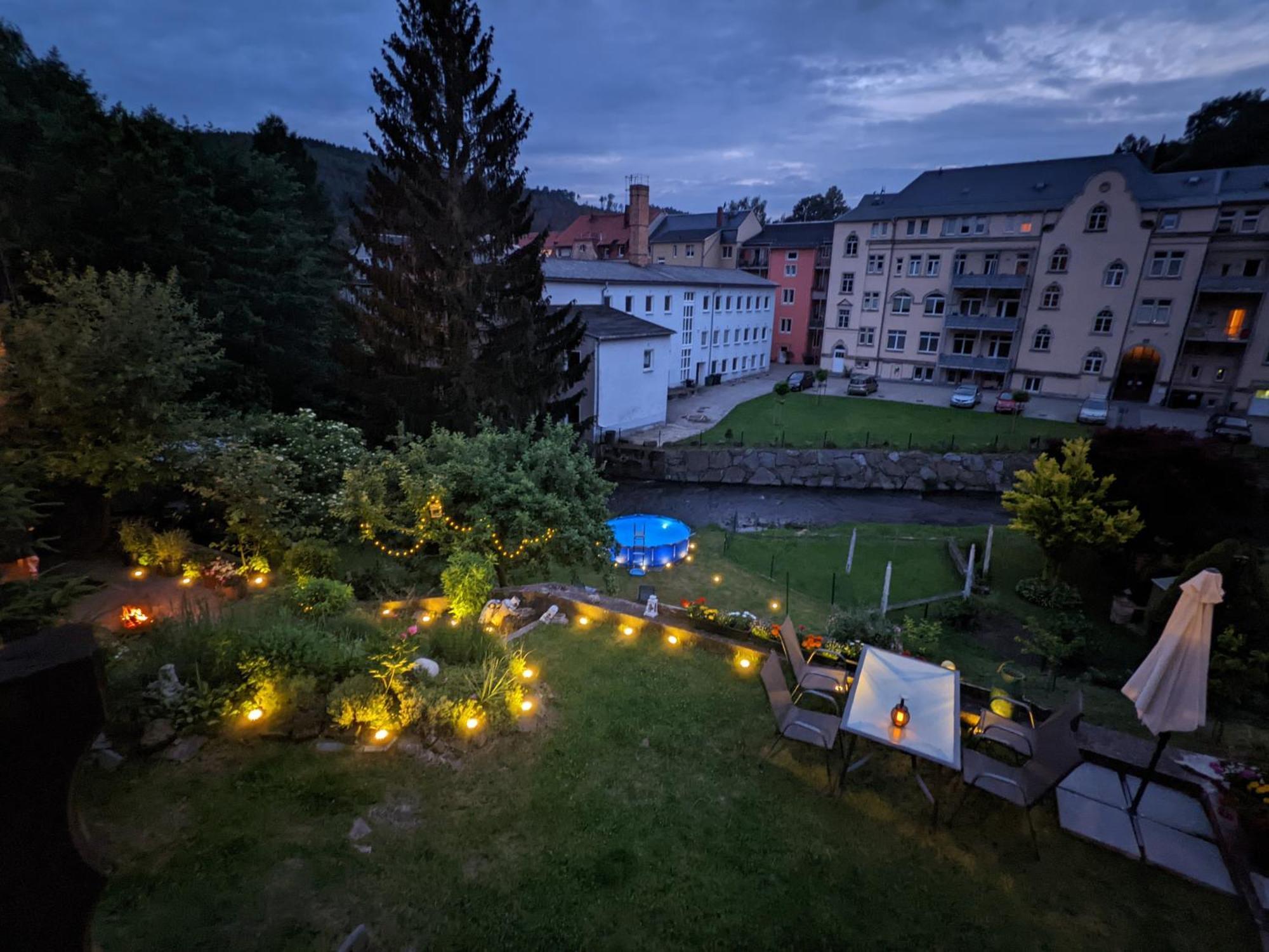 Famzi - Urlaubsmagie - Familienwohnung Mit Gemeinschaftsgarten, -Sauna & -Pool Sebnitz Exterior photo