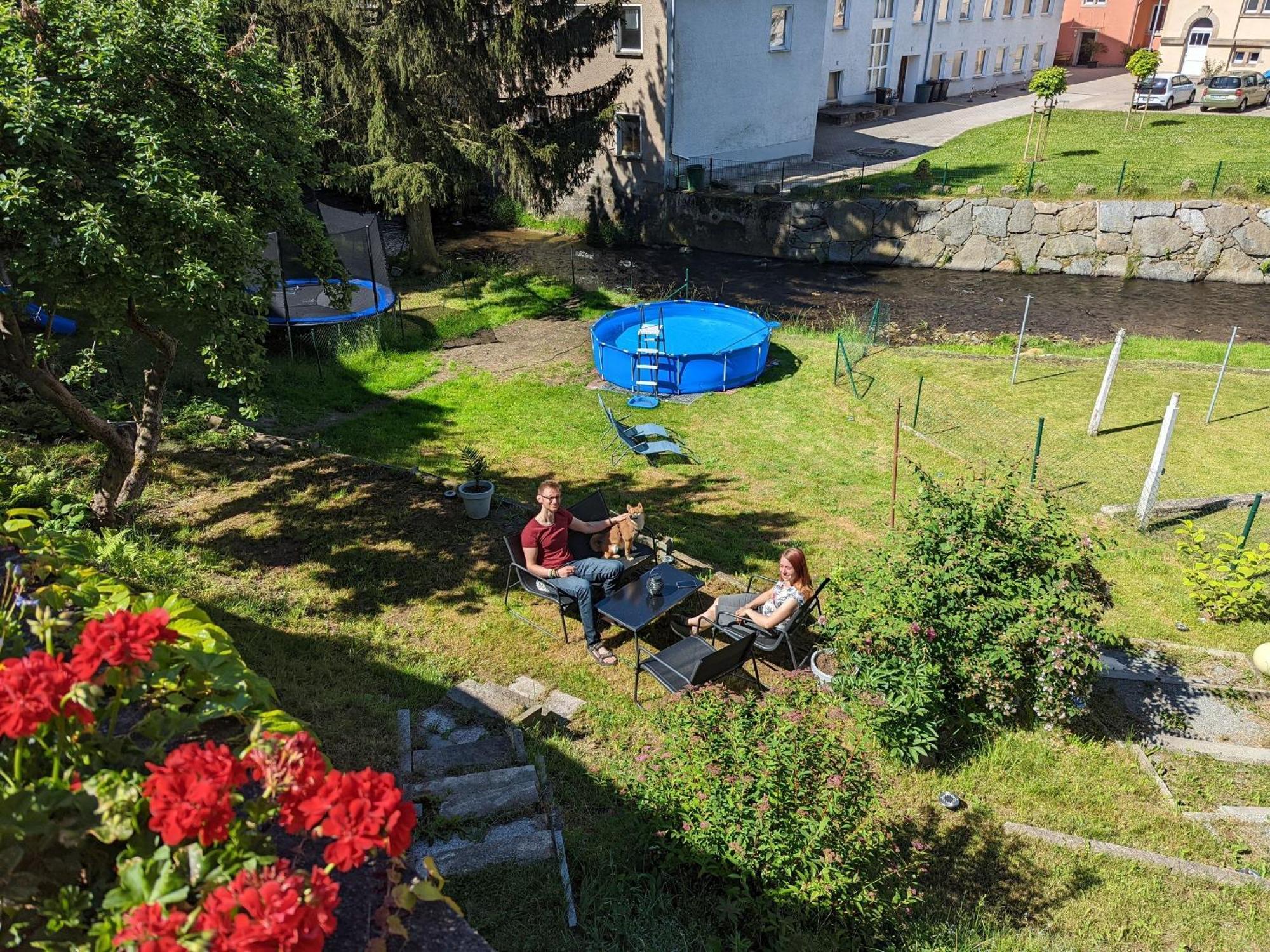 Famzi - Urlaubsmagie - Familienwohnung Mit Gemeinschaftsgarten, -Sauna & -Pool Sebnitz Exterior photo